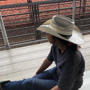 Meet your Posher, Chelby